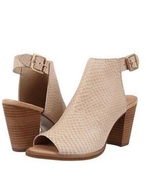 UGG Beige Textured Peep-Toe Block Heel Sandals size 9.5 Boho